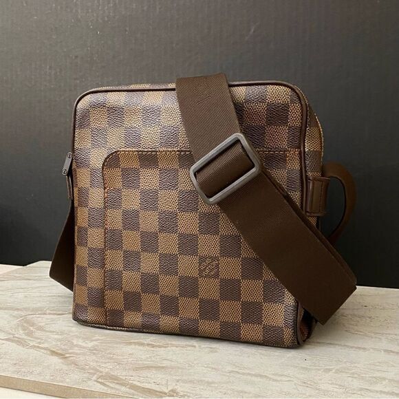 Louis Vuitton Other - LOUIS VUITTON Damier Olav PM Crossbody Bag 💼 MI0055